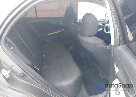 2011 Toyota Corolla S z USA, uszkodzony, nr VIN 2T1BU4EE5BC713106